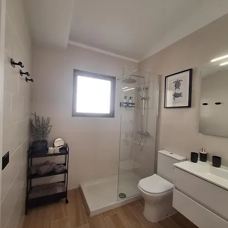 Castle Harbour ático 3 2 Baños Balcon Vista Mar Los Cristianos (Tenerife)